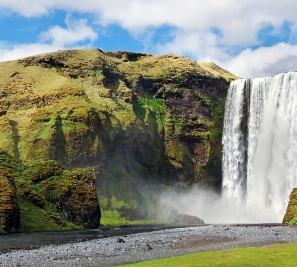 South & West Iceland Classic. 5-Day Private Tour